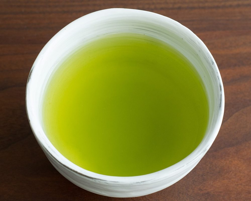 煎茶を淹れる